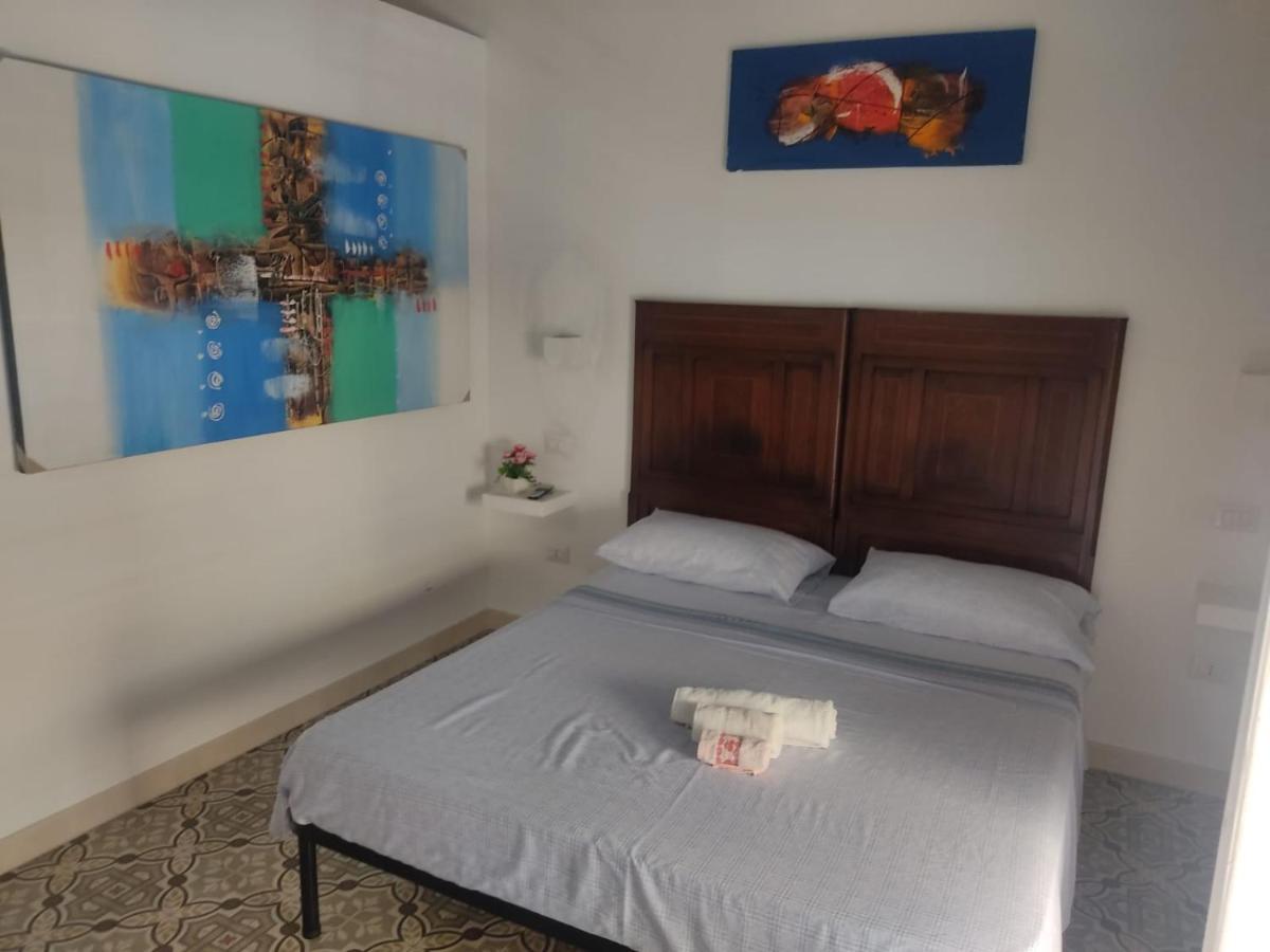 كروتوني B&B Le Muse المظهر الخارجي الصورة
