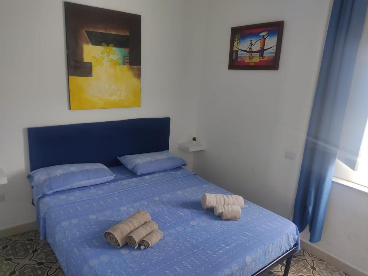 كروتوني B&B Le Muse المظهر الخارجي الصورة