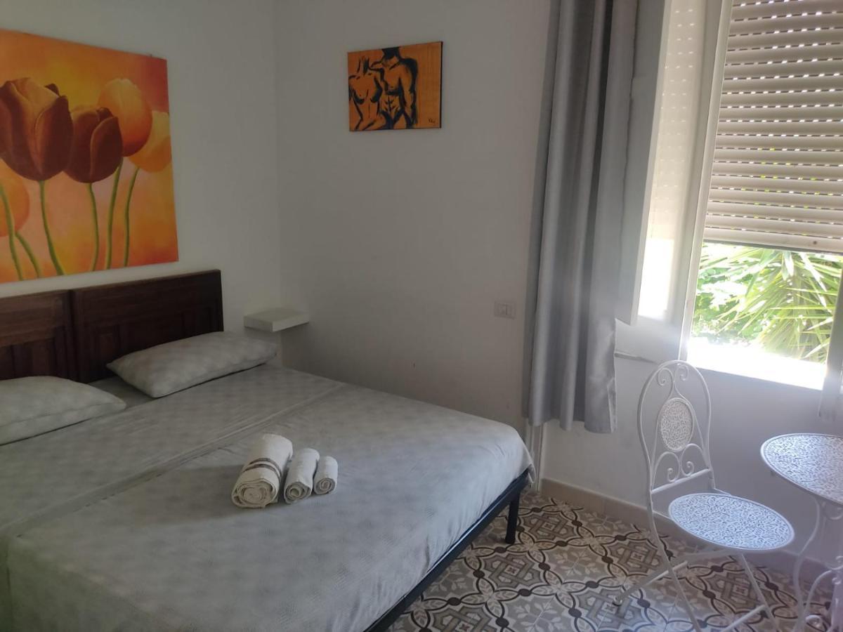 كروتوني B&B Le Muse المظهر الخارجي الصورة